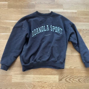 Adanola sweatshirt - Tröja från Adanola i storlek S men passar flera storlekar typ xs och m också