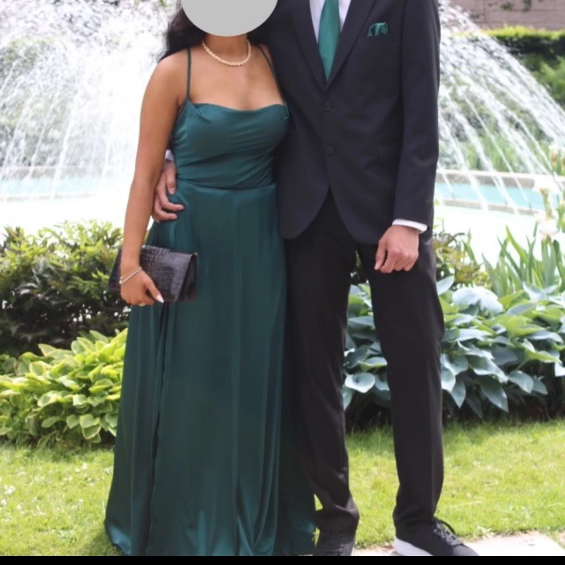 Mörkgrön balklänning med slits