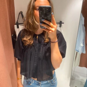 Boho blus - Från ginatricot. Strl S. Knappt använd. Nypris 400 kr💕