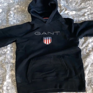 GANT tröja UNISEX (170cm/15years) - Knappt använd, som ny, super bra skick och väl omhändertagen