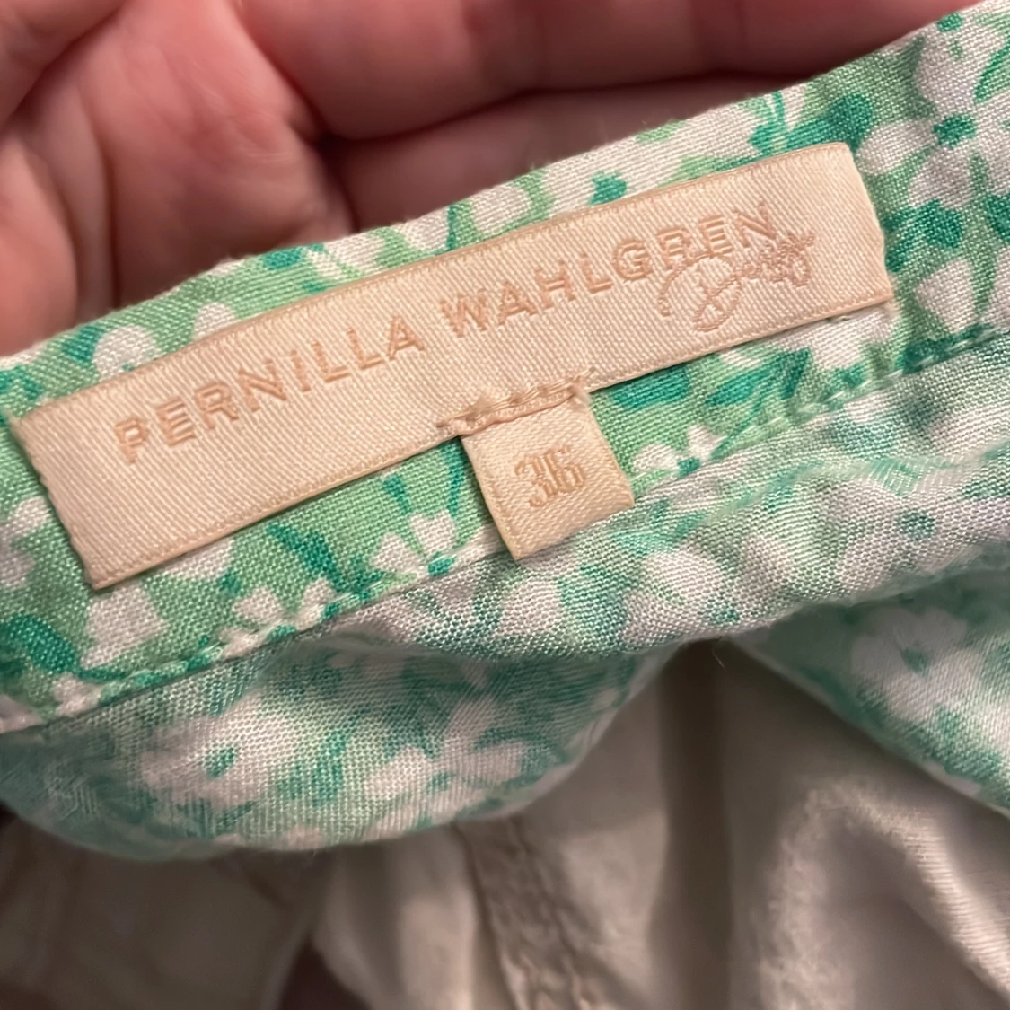 Grön blommig kjol från Pernilla Wahlgren - 2