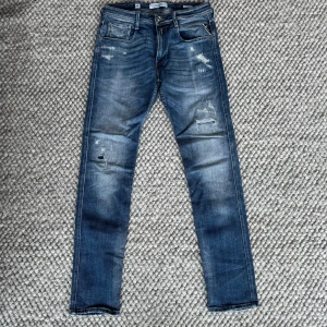 Replay anbass 10 years washed  - Replay anbass jeans - Slim fit passform - Storlek W31/L32 - Nypris runt 1800kr -  Deluxecloset