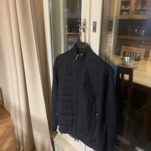 Italiensk cardigan cashmere - Otroligt vacker cashmere / merino ull cardigan köpt i Italien från la bottega del cashmere för 800€ 