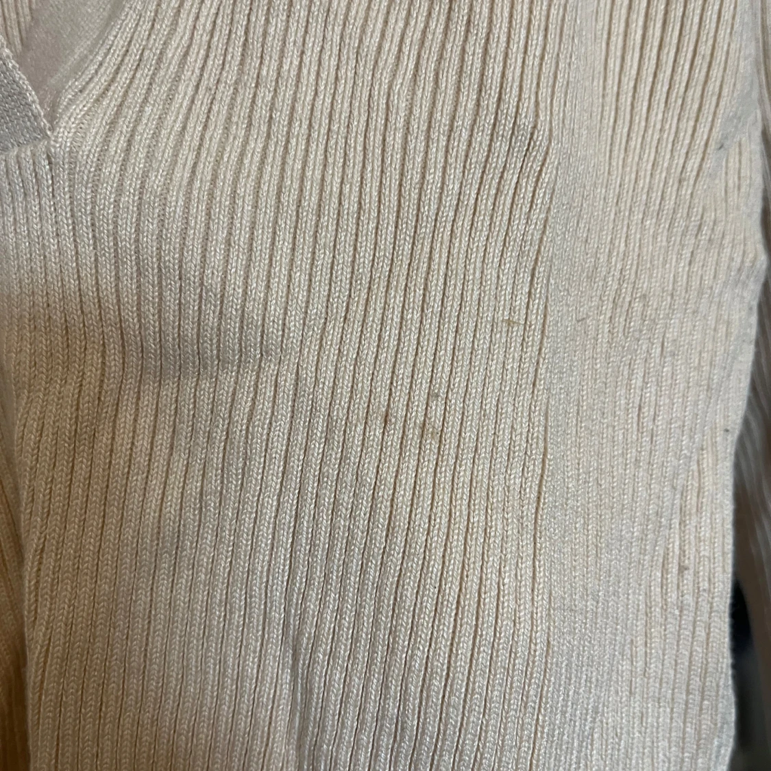 Beige ribbad tröja från Gina Tricot - 1