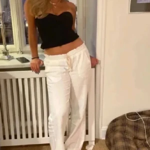 Roxy linnebyxor - Roxy linnebyxor helt nya utan prislapp💞storlek medium men passar även mig som brukar ha smal 