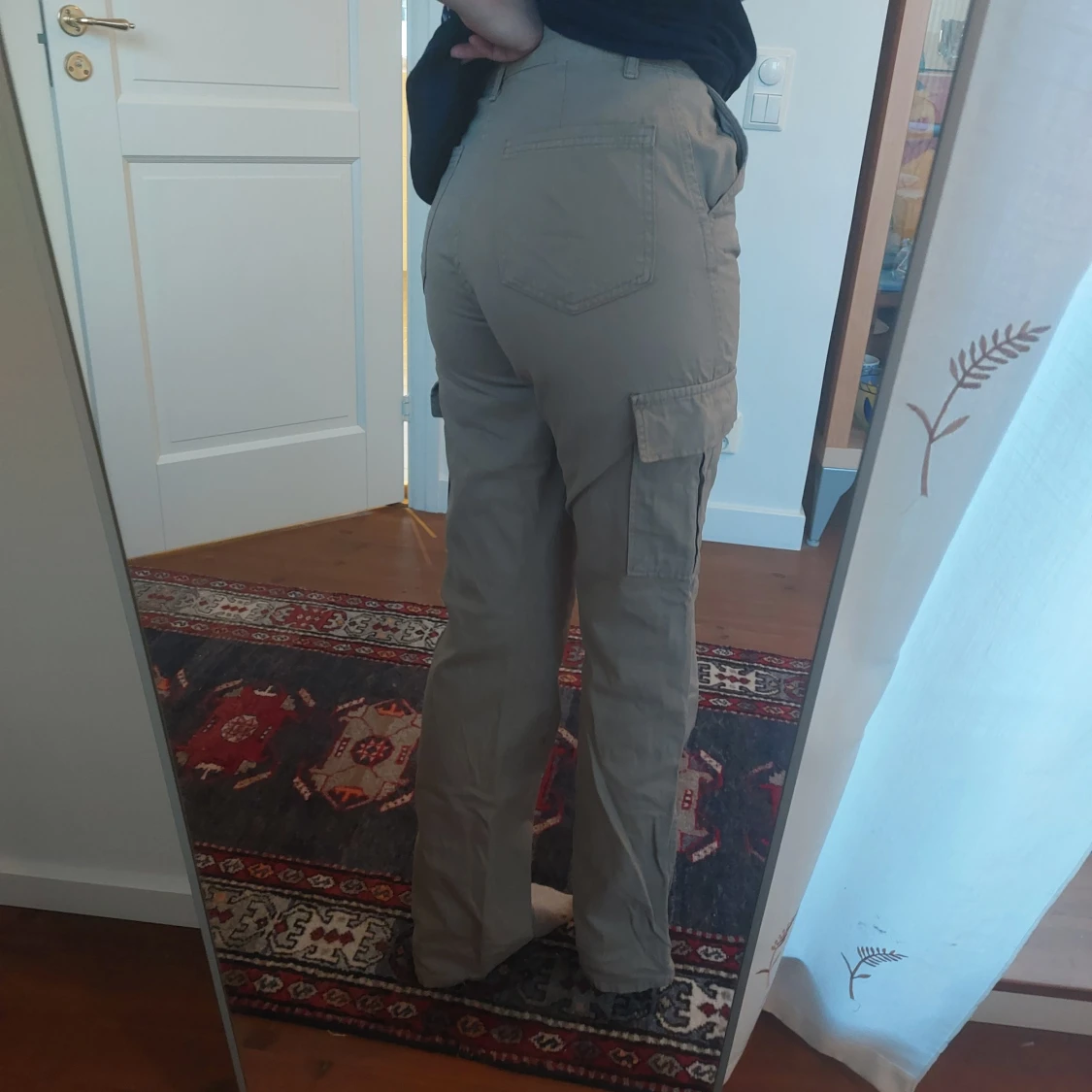 Beige cargobyxor - 1