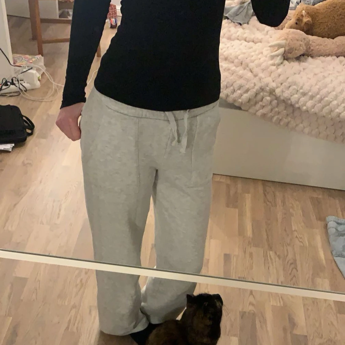 Grå mjukisbyxor med snörning