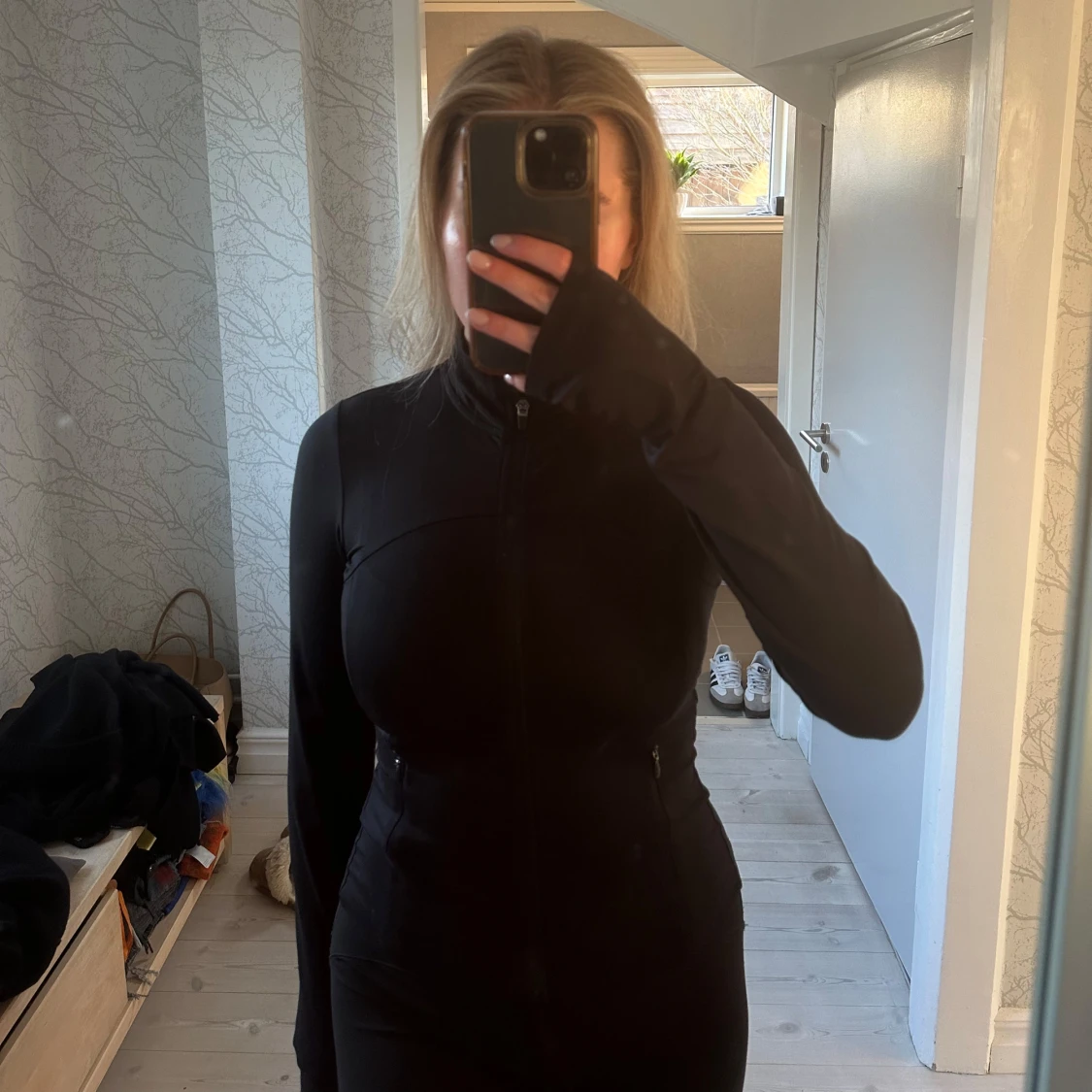 Svart träningsset med jacka och byxor - 4