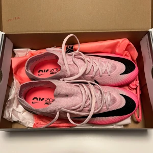 Nike mercurial zoom vapor 15 elite fg - Aldrig använda. Endast testade alltså sprillans nya. Påse och låda medföljer. 