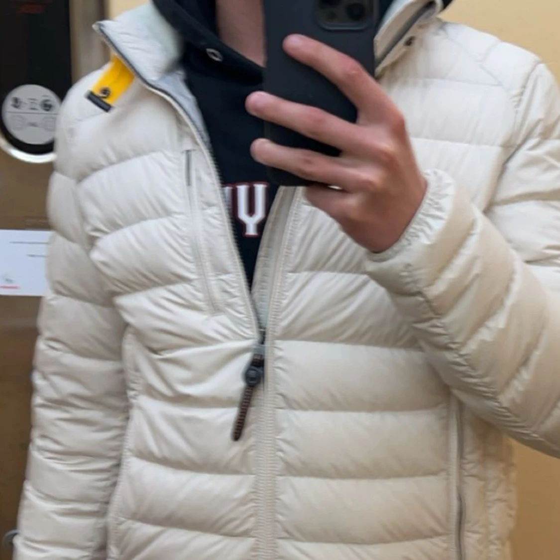 Beige pufferjacka från Parajumpers - 1