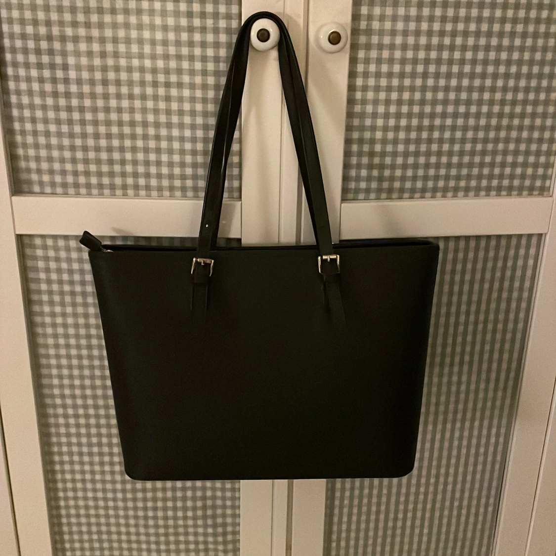 Svart axelväska från Michael Kors - 1