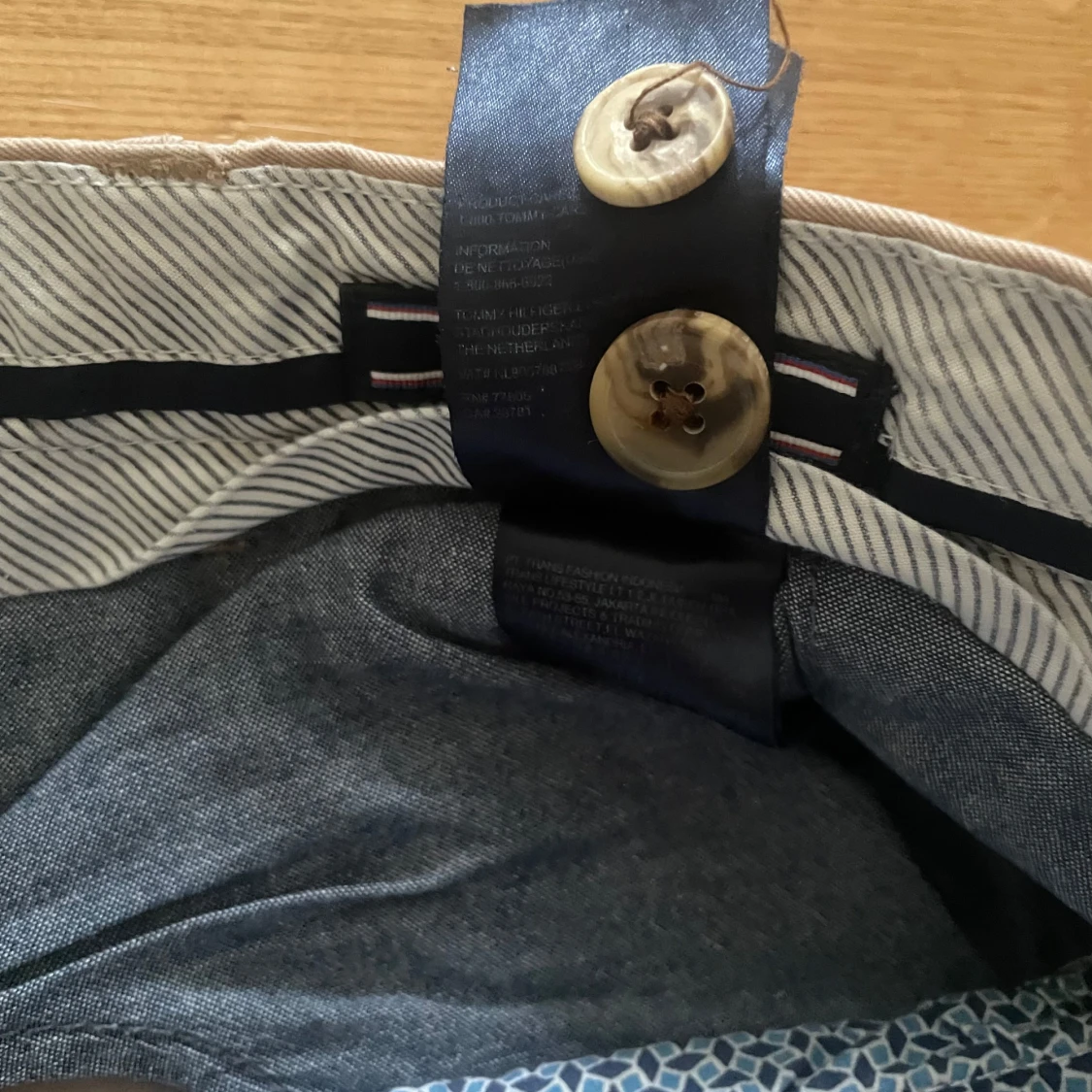 Beige chinos från Tommy Hilfiger - 4