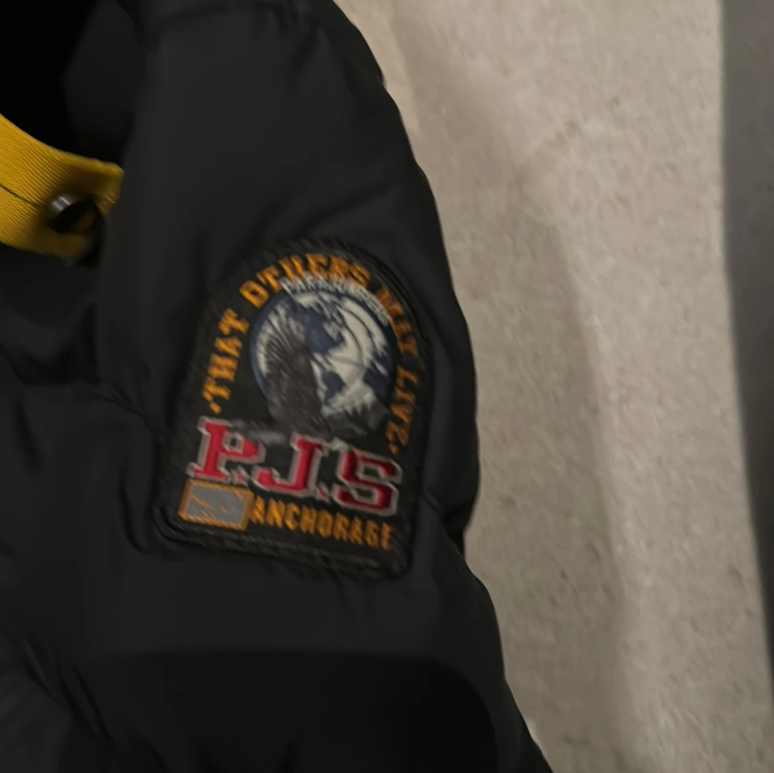 Svart dunjacka från Parajumpers - 2