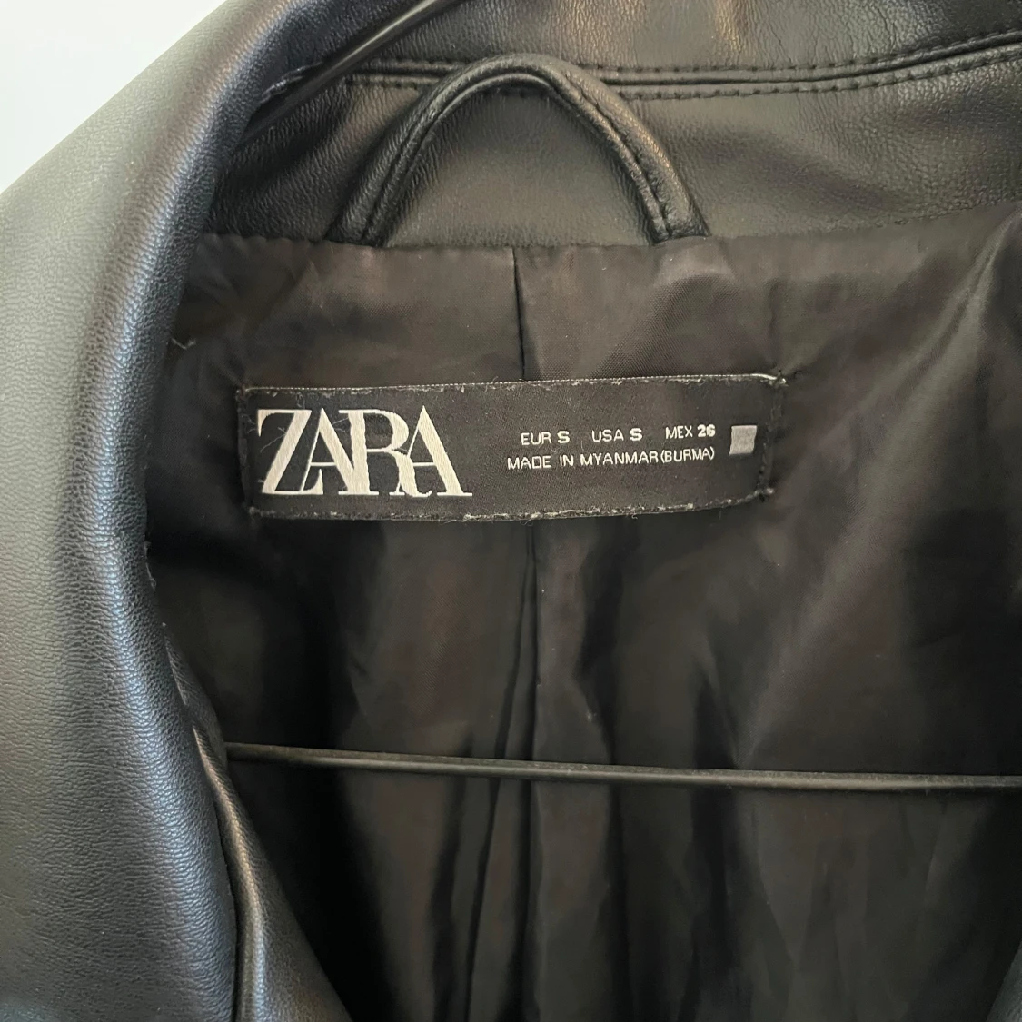 Skinnjacka Zara  - 3