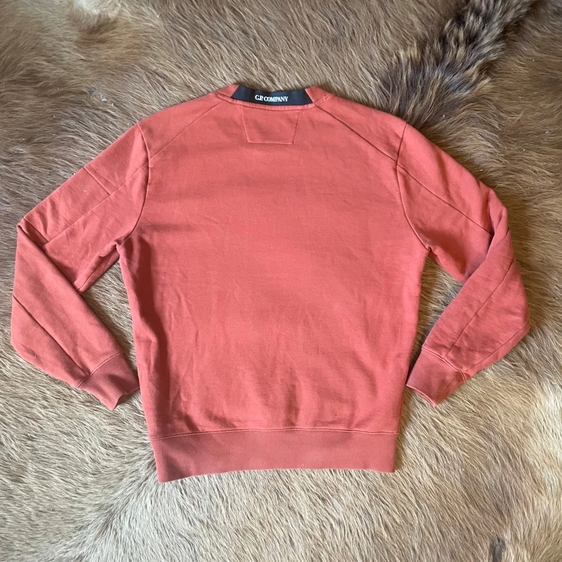 Röd tröja från C.P. Company - 1