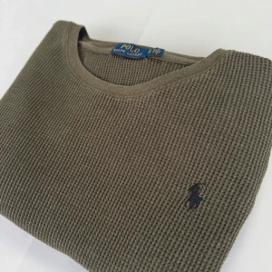 Olivgrön tröja från Ralph Lauren - Storlek XL, knappast använd mycket fint skick