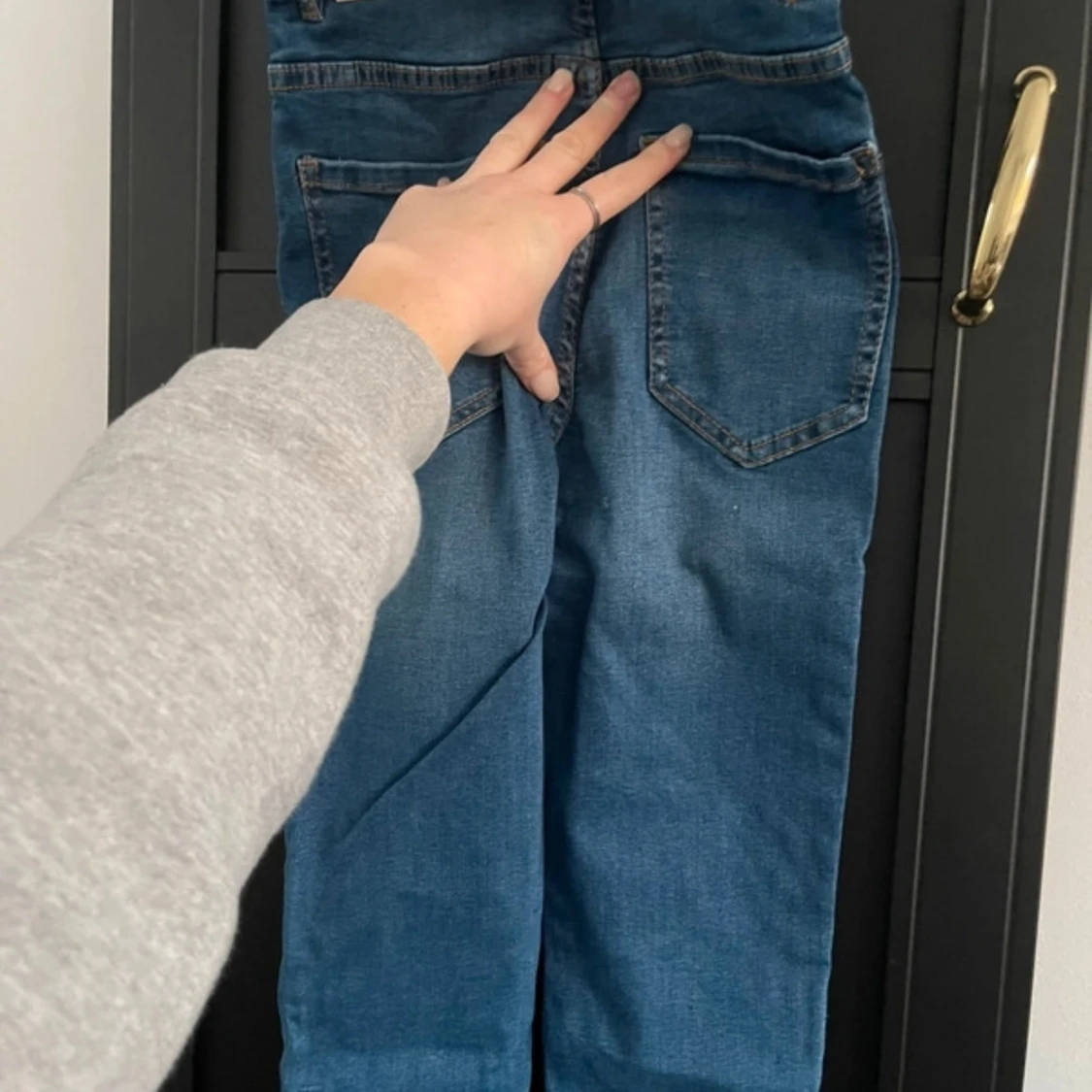 Blå högmidjade jeans - 2