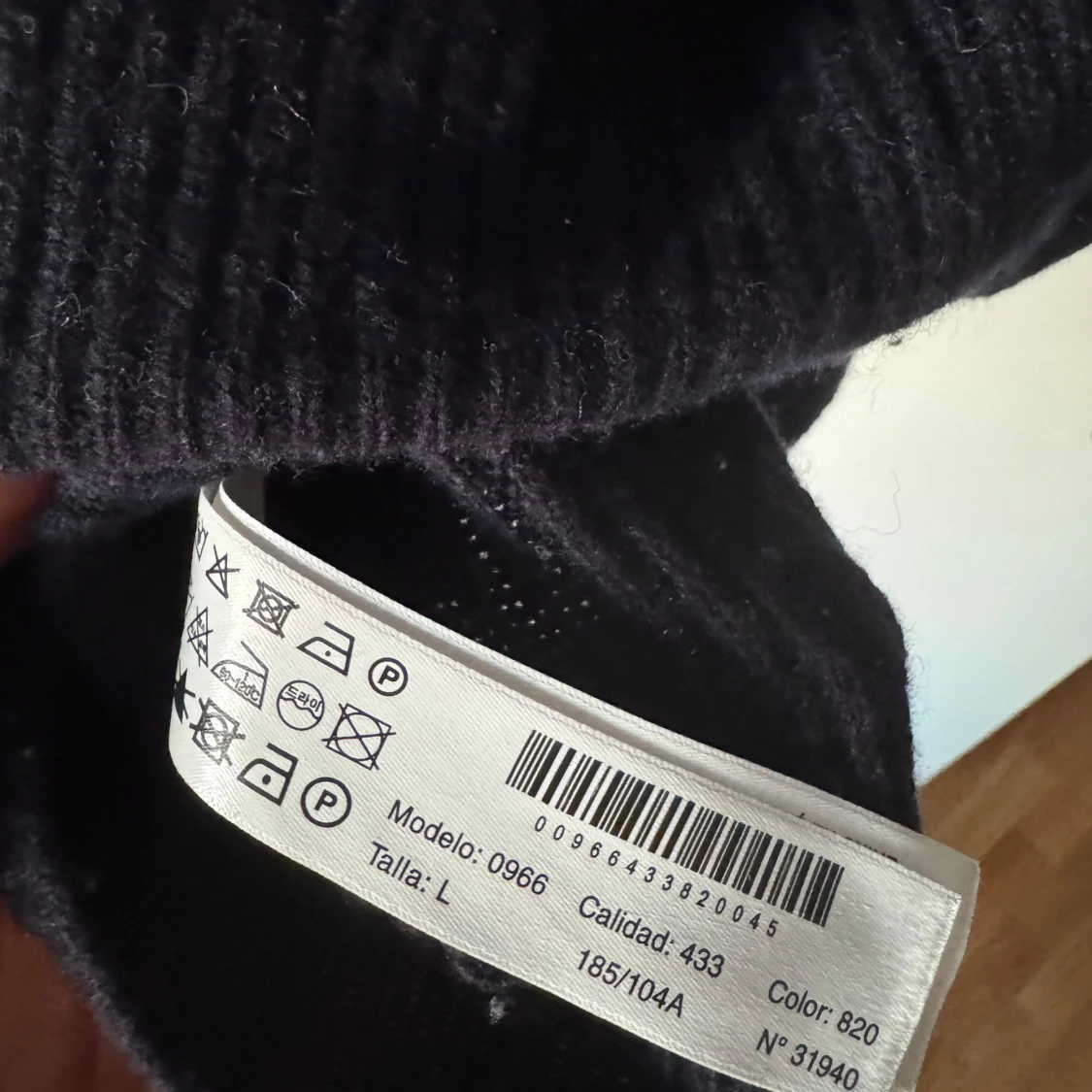 Randig stickad tröja i blått och grått - 2