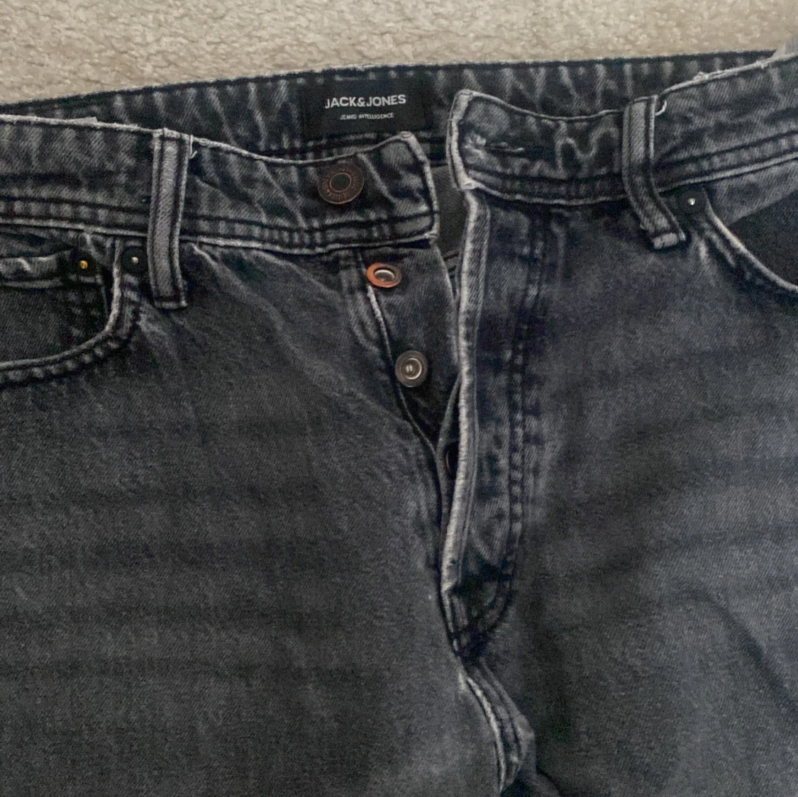 Svarta jeans från Jack & Jones - 1