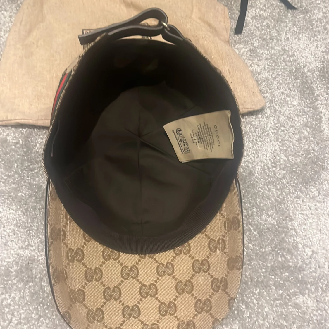 Beige keps från Gucci - 2