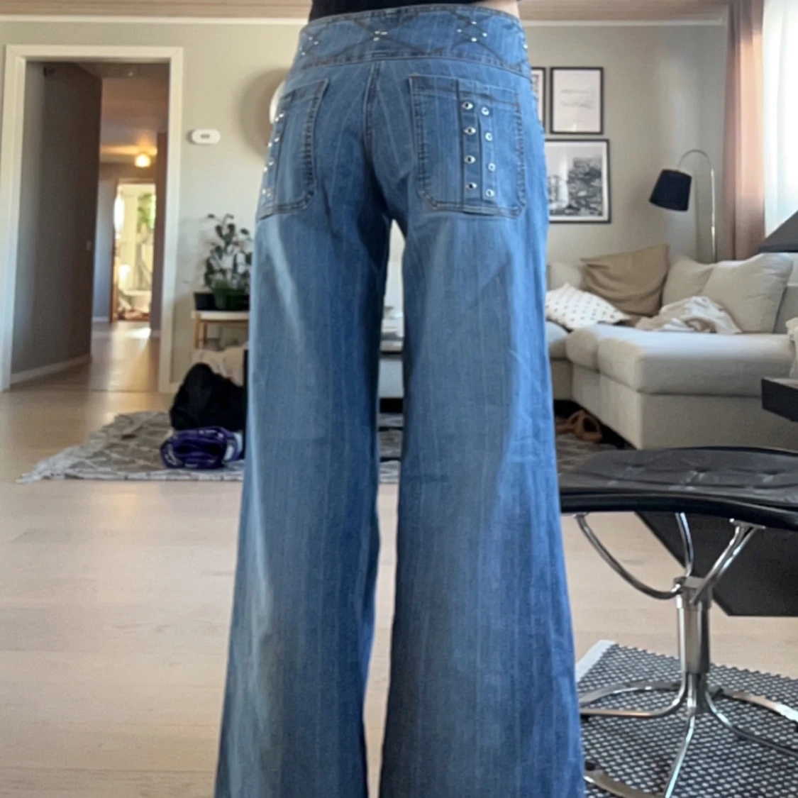 Blå vintage jeansbyxor från Diske (storlek 27, ca s)  - 1