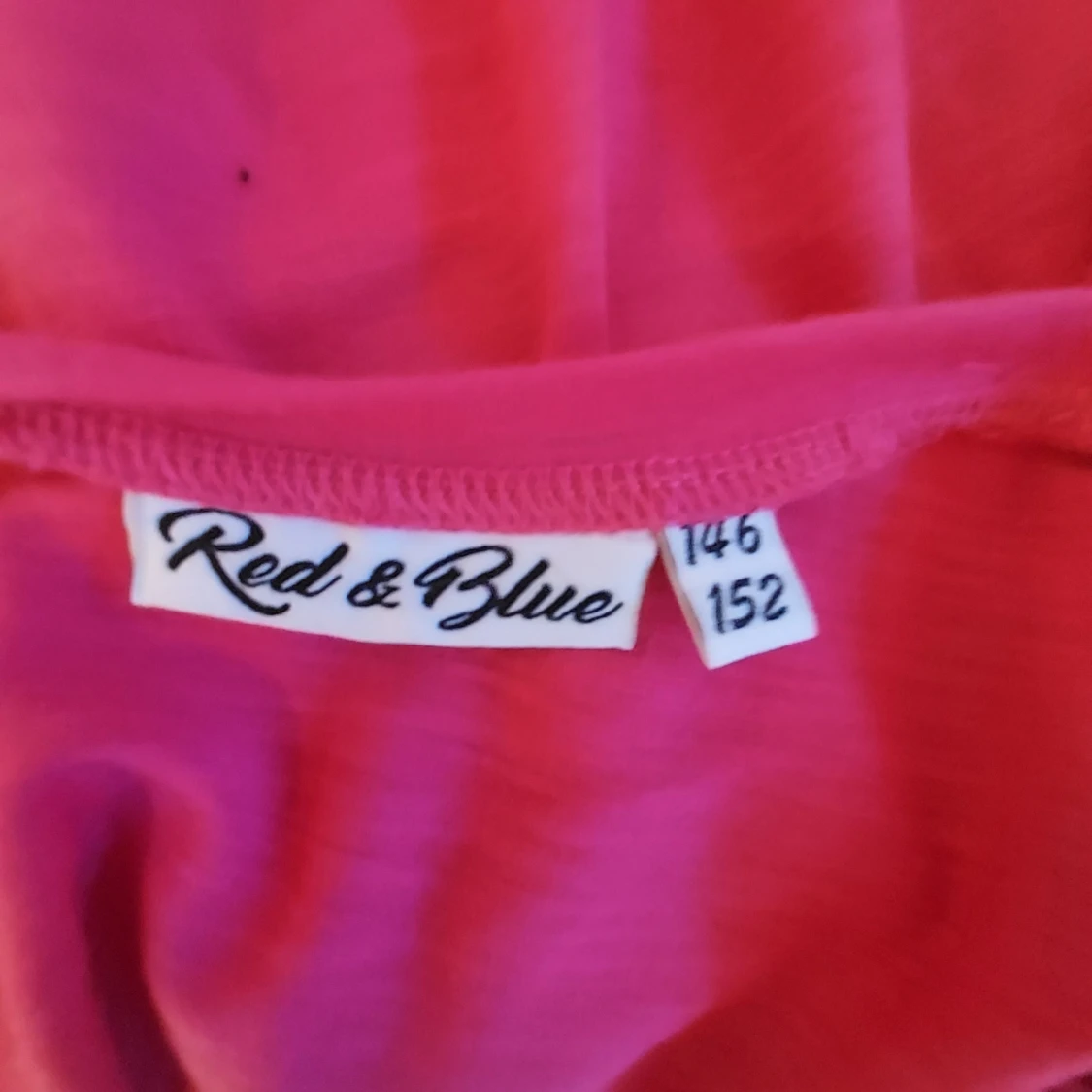 Rosa t-shirt från Red & Blue - 2