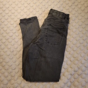 Mörkgråa jeans - Jeans från H&M