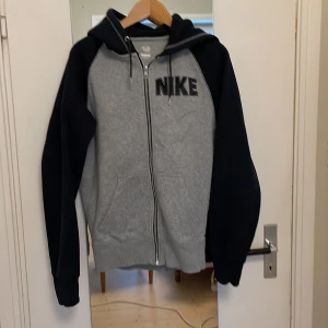 Nike hoodie - Storlek S. Bra skick.