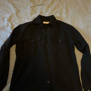 Jack&Jones overshirt  - Tja säljer denna overshirt, bra skick. Skriv vid frågor o funderingar🙌🏻