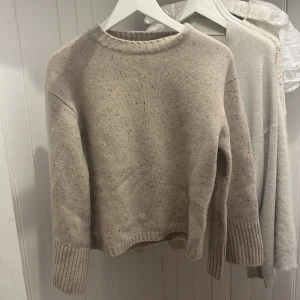 Stickad tröja - Jättesnygg stickad tröja från zara använd 1 gång🤗