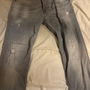 Dsq2 - Har haft dem i 2 månader och vill sälja dem nu!