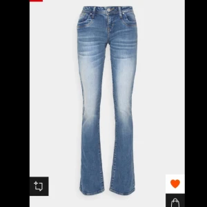 Blå bootcut jeans - Säljer ett par snygga blå bootcut jeans från ltb använda endas en gång sjukt snygg pass form . Odenarie pris är 1200 men säljer mycket billigare  skriv vid frågor ❤️❤️