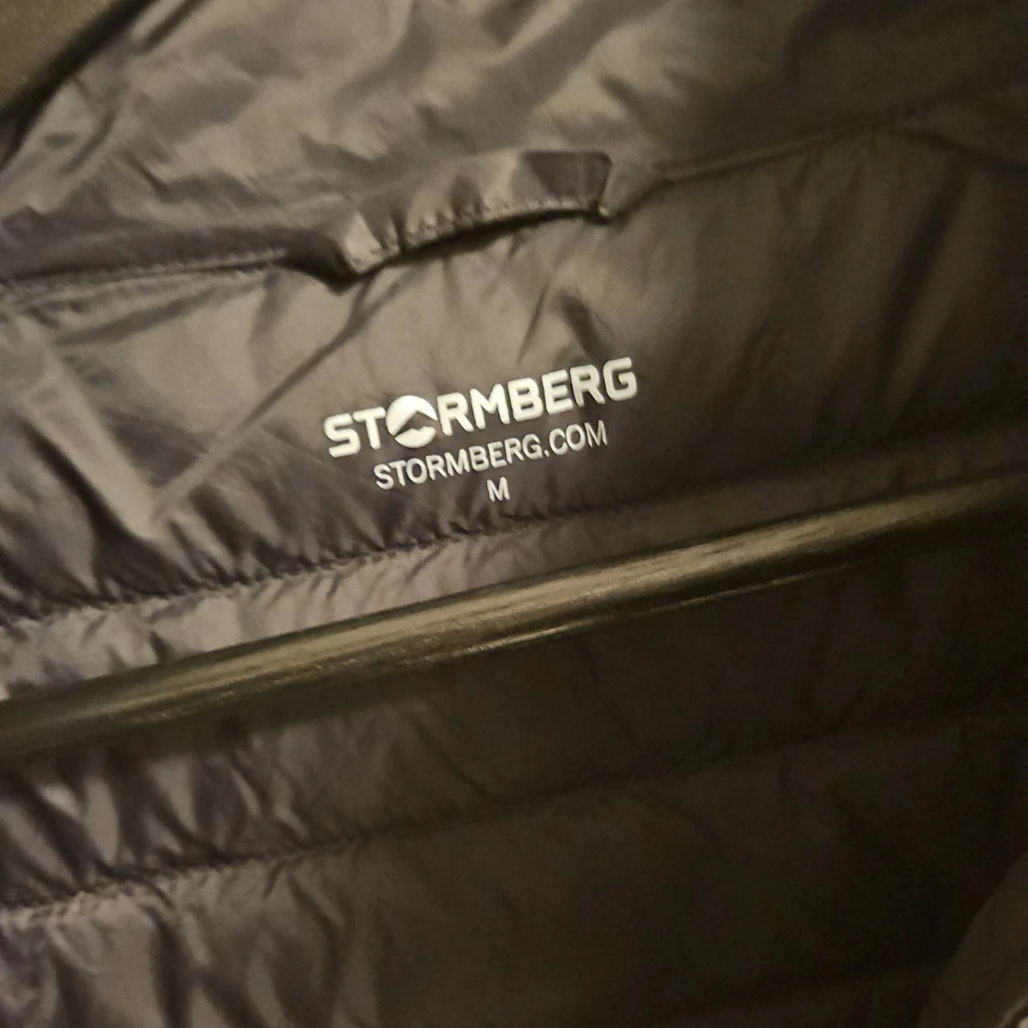 Svart pufferjacka från Stormberg - 93