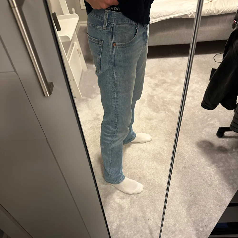 Ett par 501or i bra skick som inte har använts särskilt mycket. Köptes nya för ca 1000kr. Jeans & Byxor.