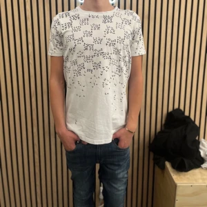 Louis vitton g shirt  - Äkta finns kvitto