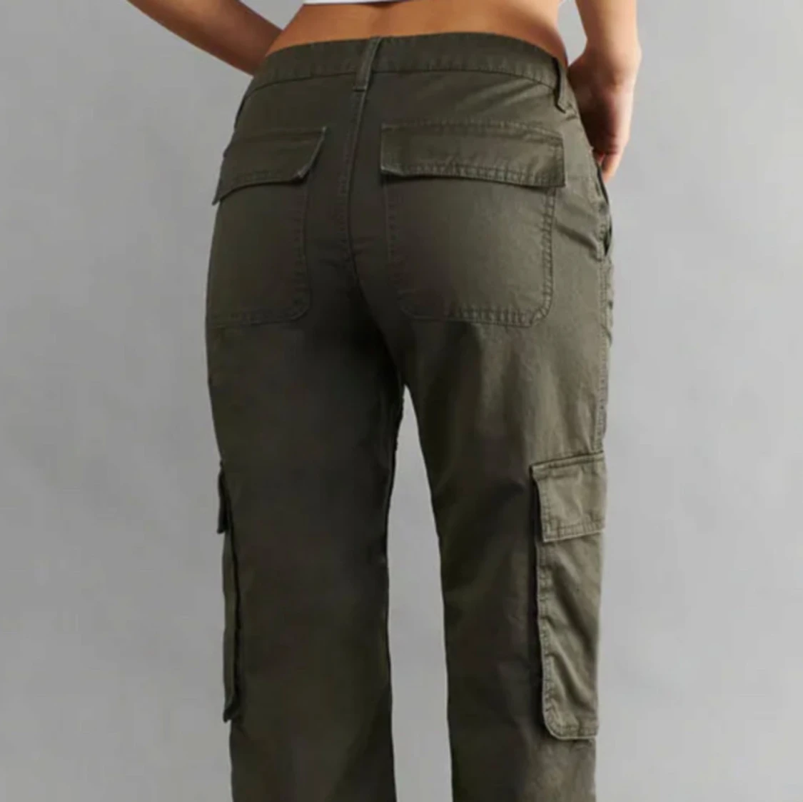 Low waist cargo jeans - 1