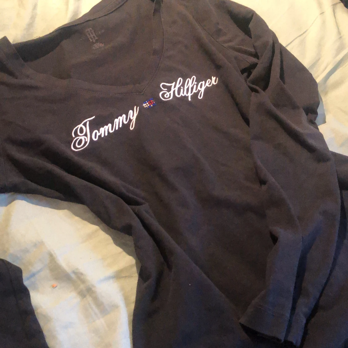 Svart långärmad tröja från Tommy Hilfiger - 91