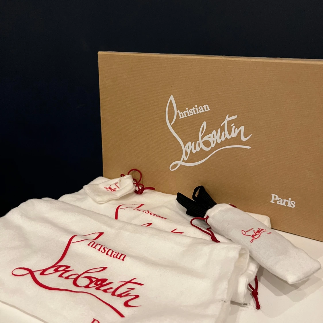 Christian Louboutin - 90