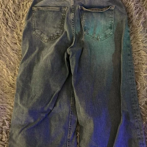 Only jeans  - Hej säljer mina kära jeans från only i storlek 27/32.Dom är använda en gång skriv för intresse. 