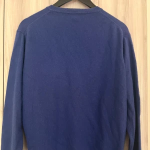 GANT cashmire tröja - Köptes för längesen, typ inte använd mer en 3 gånger. Kostade över 3k Halv cashmire halv cotton Passar både S och M 