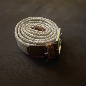 Flätat bälte - Använd några gånger fast den är inte så sliten