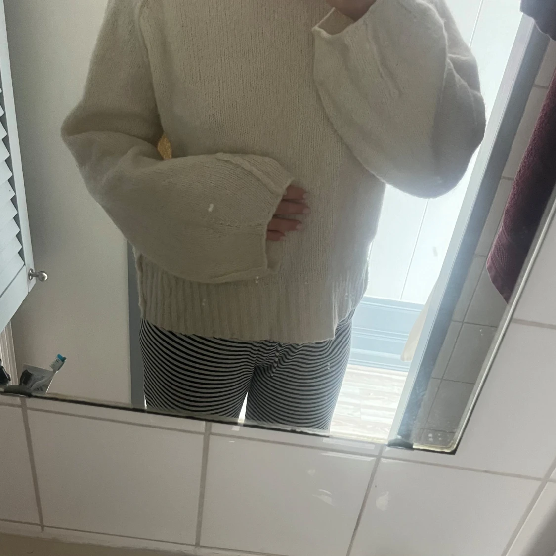 Fin vit stickad tröja - 91