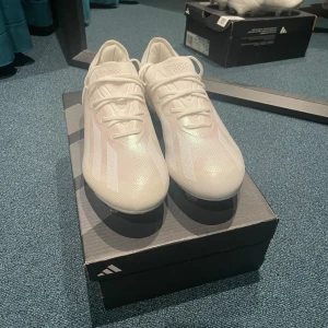Fotbollskor - Adidas X Crazyfast.1 FG Oanvända  Nypris: 3099