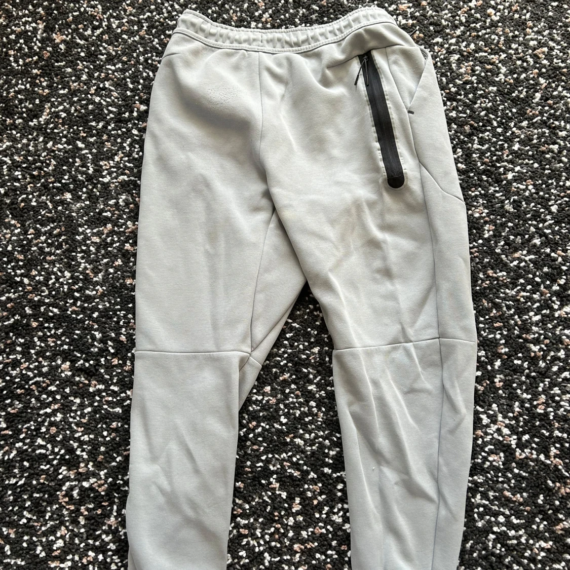 Nike tech byxor - 90