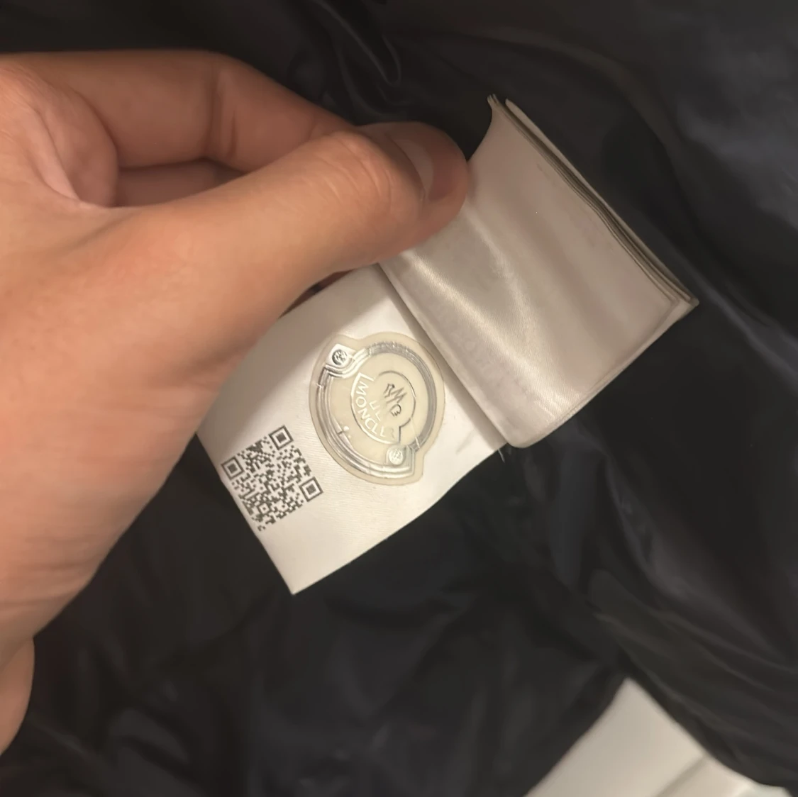 Svart dunjacka från Moncler - 2