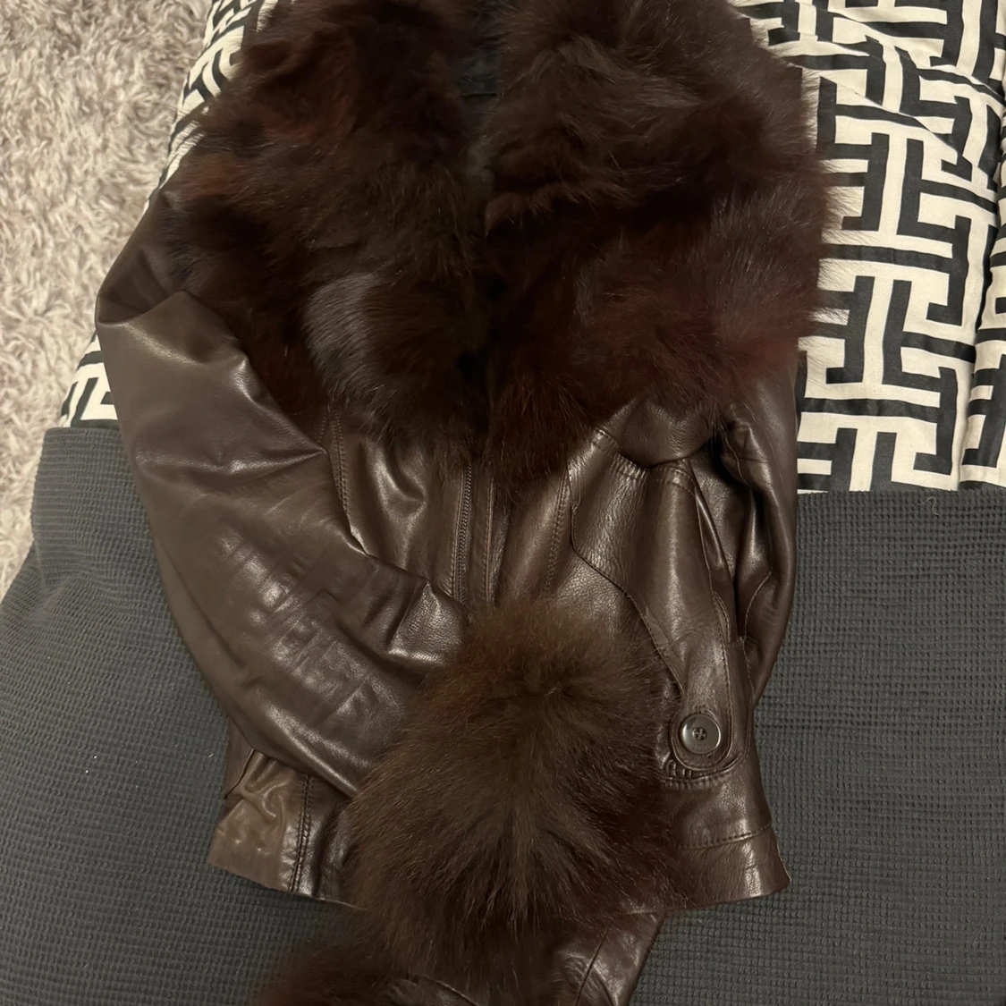 Läderjacka med äkta päls - 91