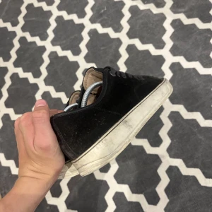 Lanvin cap toe - Säljer ett par lanvin i storlek 42/uk 7. Allt og ingår. Skicket får ni avgöra själva. Dm för mer info samt bilder… byten kan vara intressant!!! 