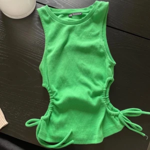 Grön topp - Använd men fint skick från Zara storlek S