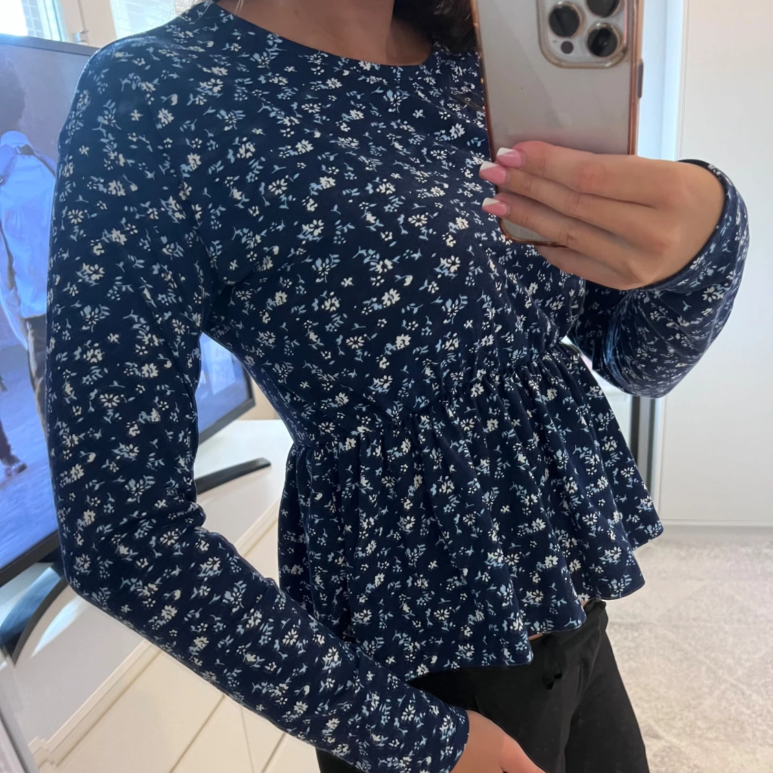 Tröja med volang  - 90