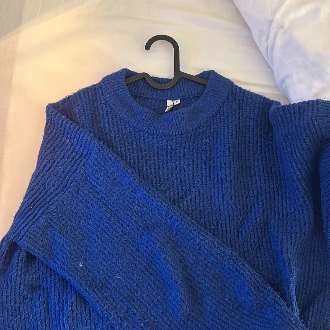 Blå stickad tröja - 91